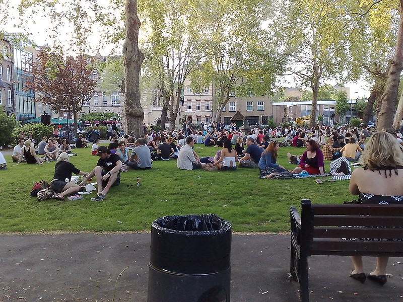 Hoxton Square full of people, CC-BY-NC by Stowe Boyd